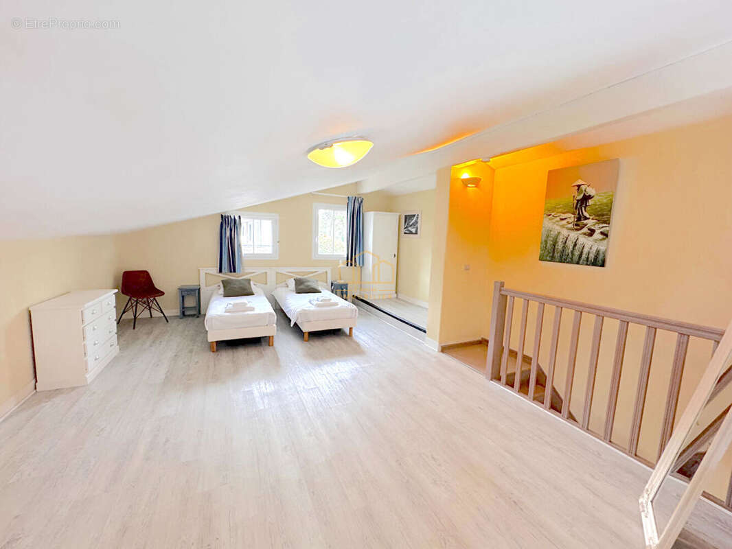 Maison T5 avec piscine à vendre au Golf de Gujan-Mestras - photo 13