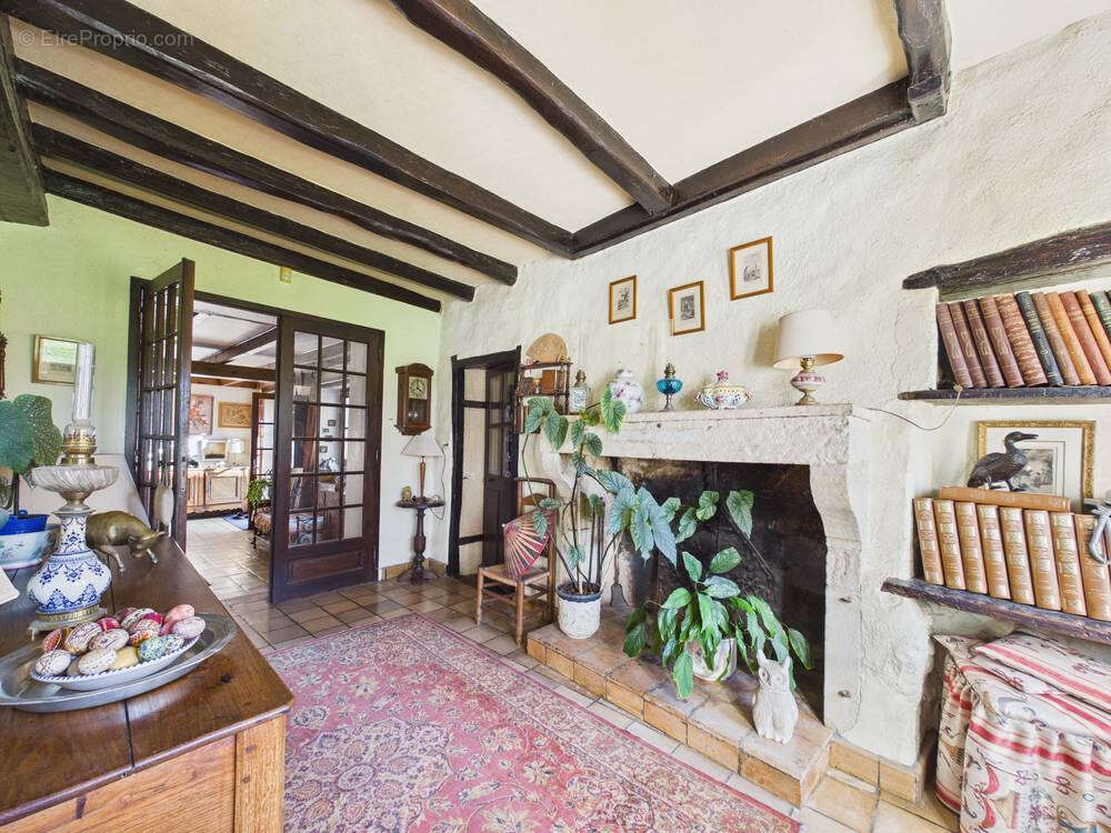 Maison à NOUAILLE-MAUPERTUIS