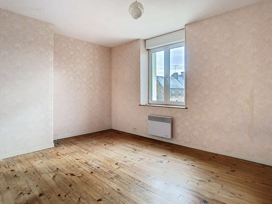 Maison à LA HAYE-DU-PUITS