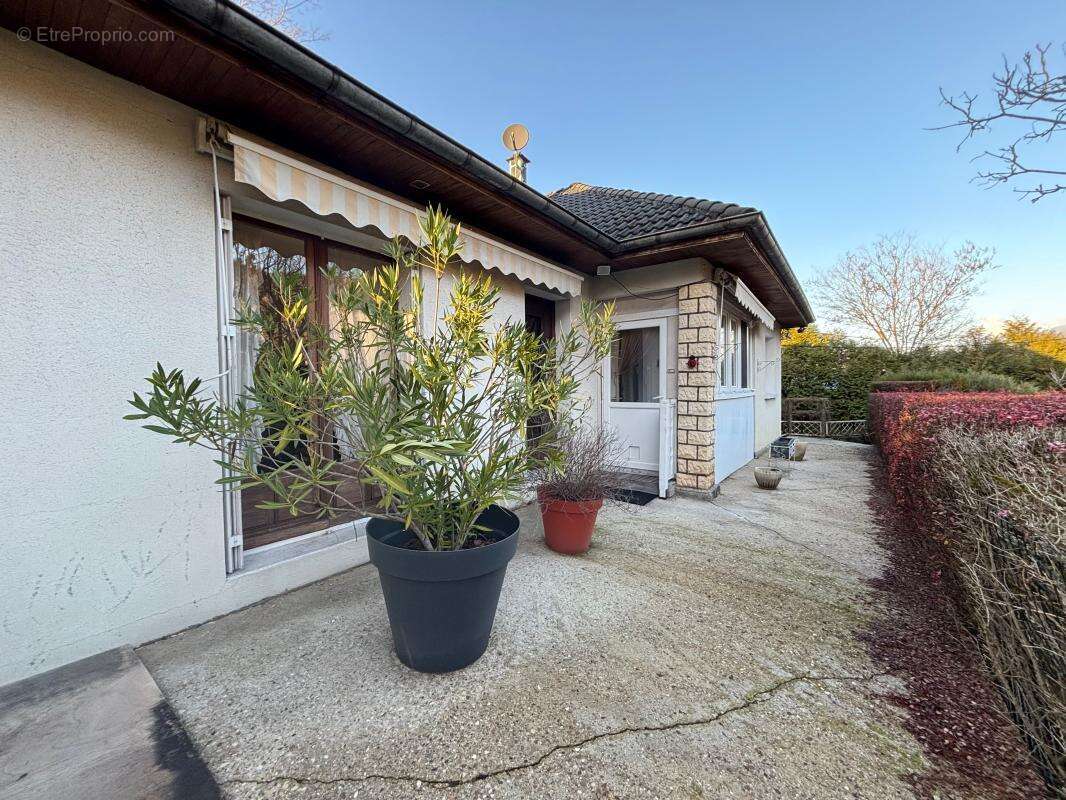 Maison à SAINT-BERON