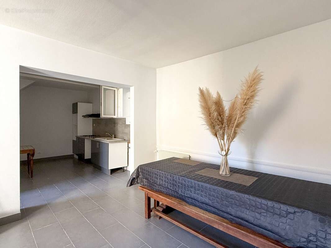 Maison à SAULX-LES-CHARTREUX