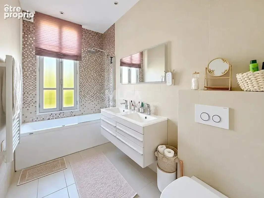 Élégante villa avec piscine — plages et commerces à pied - photo 12