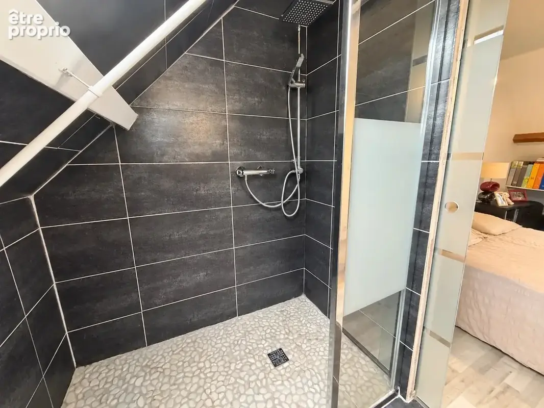 Maison familiale, 3 chambres, jardin et double garage. - photo 11