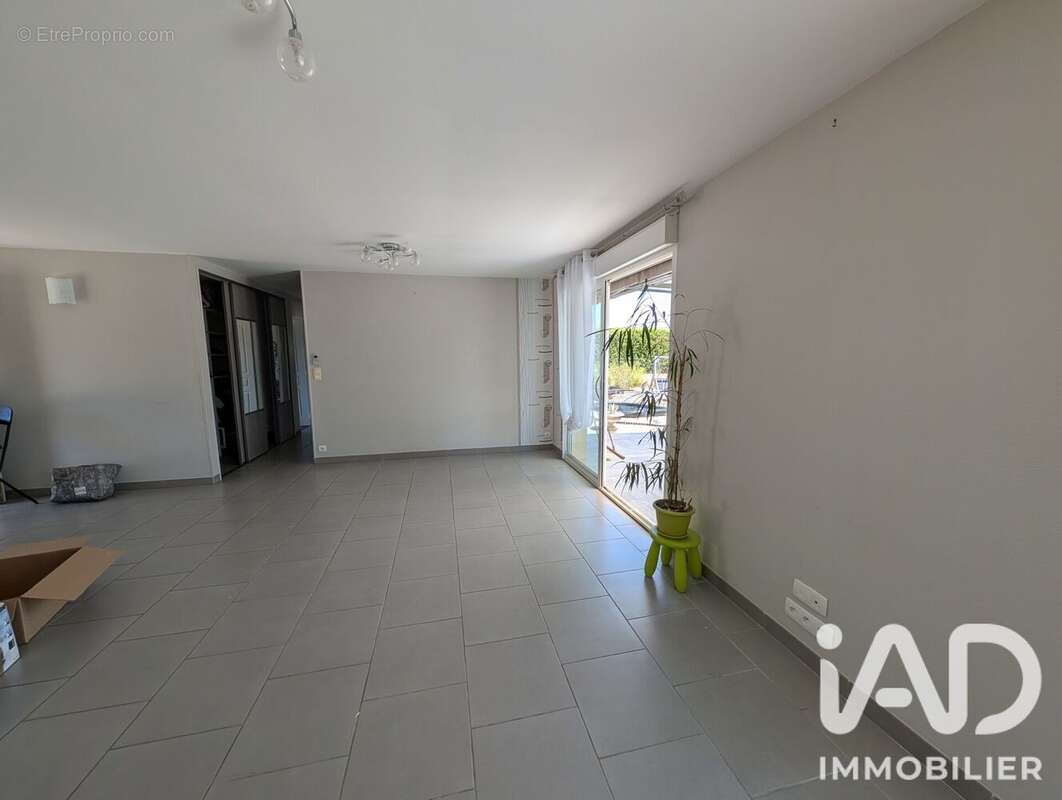 Maison 113 m² à Bassac  - photo 8