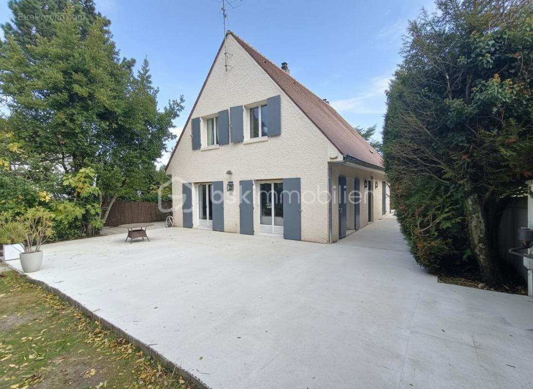 Maison à BOUGIVAL