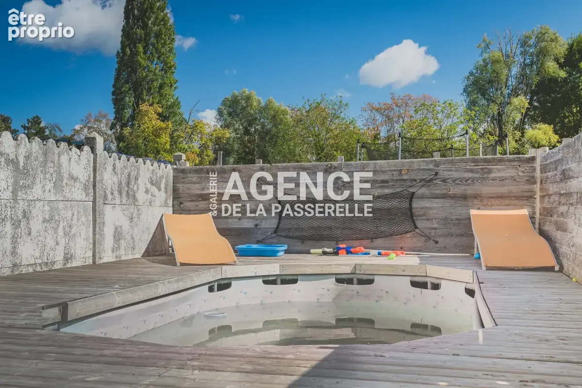 Maison rénovée de 118m2, 4 chambres, jardin et piscine. - photo 45