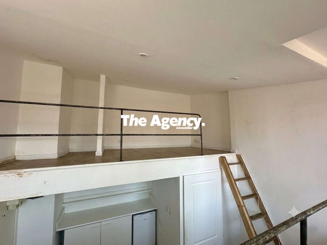 Appartement à MARSEILLE-1E