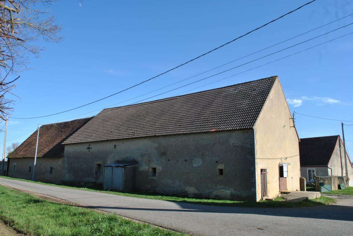 Maison à CHATEAUMEILLANT