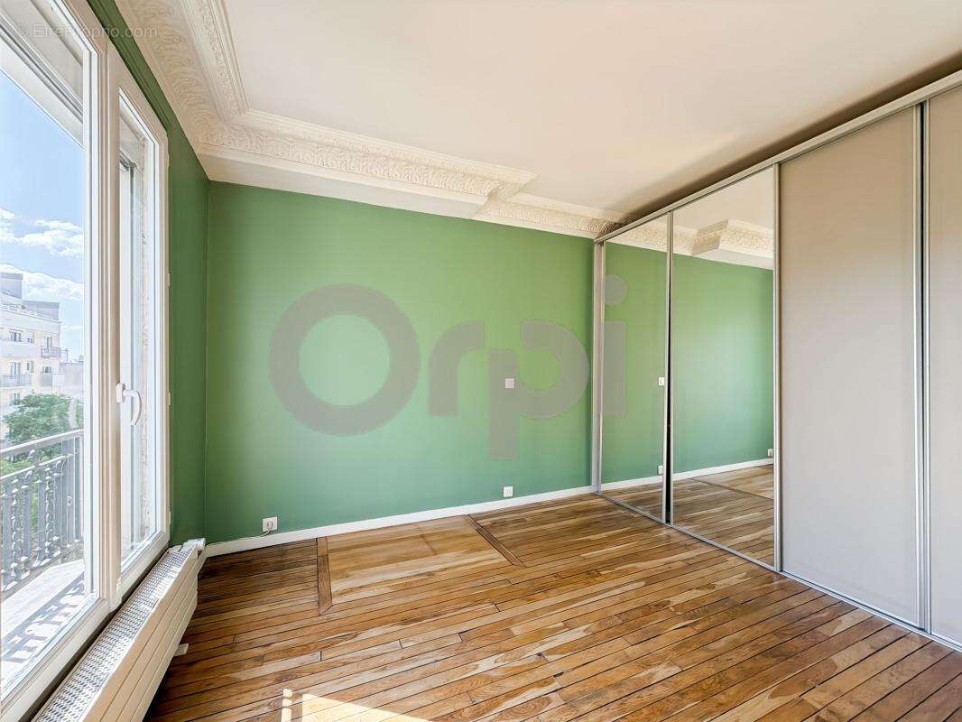 Appartement à PARIS-20E