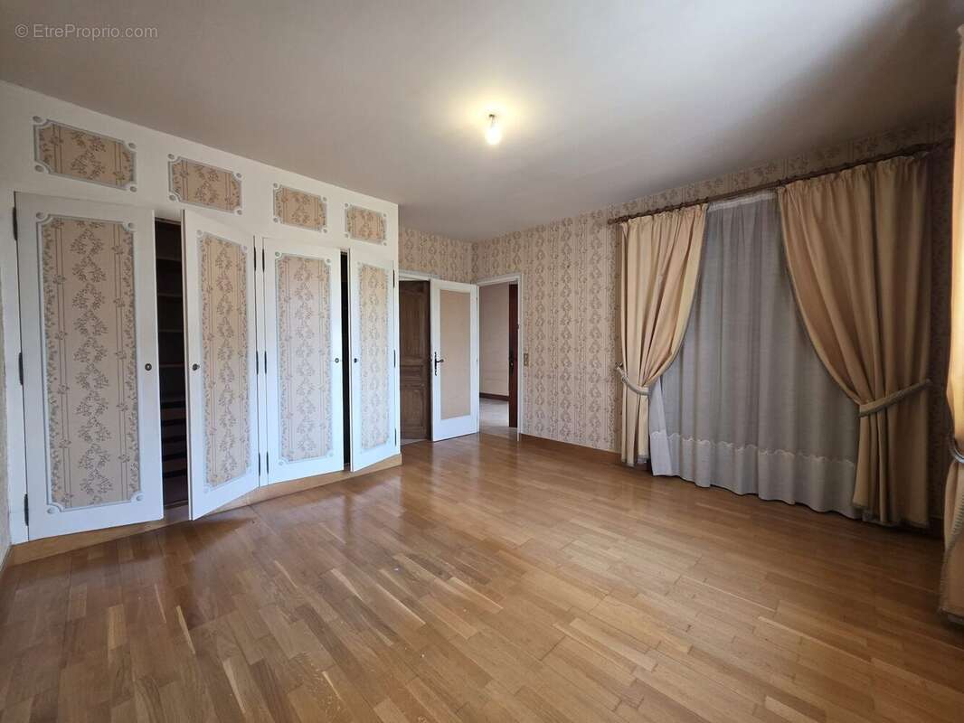 Maison à TONNAY-CHARENTE