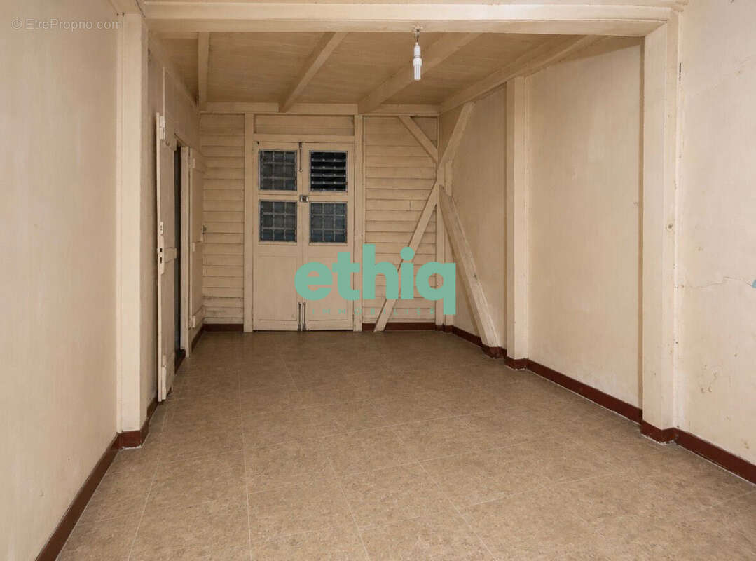 Appartement à POINTE-A-PITRE