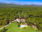 Maison à TOURRETTES