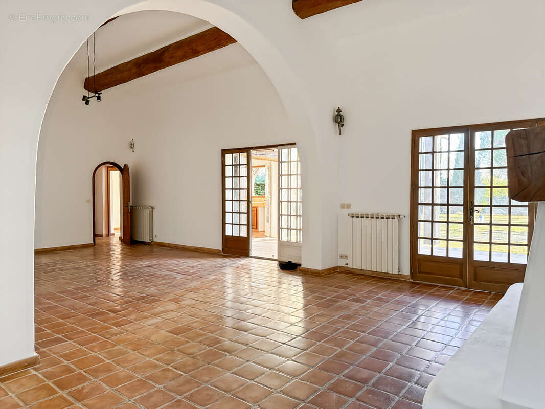 Maison à SAINT-BAUZILLE-DE-MONTMEL