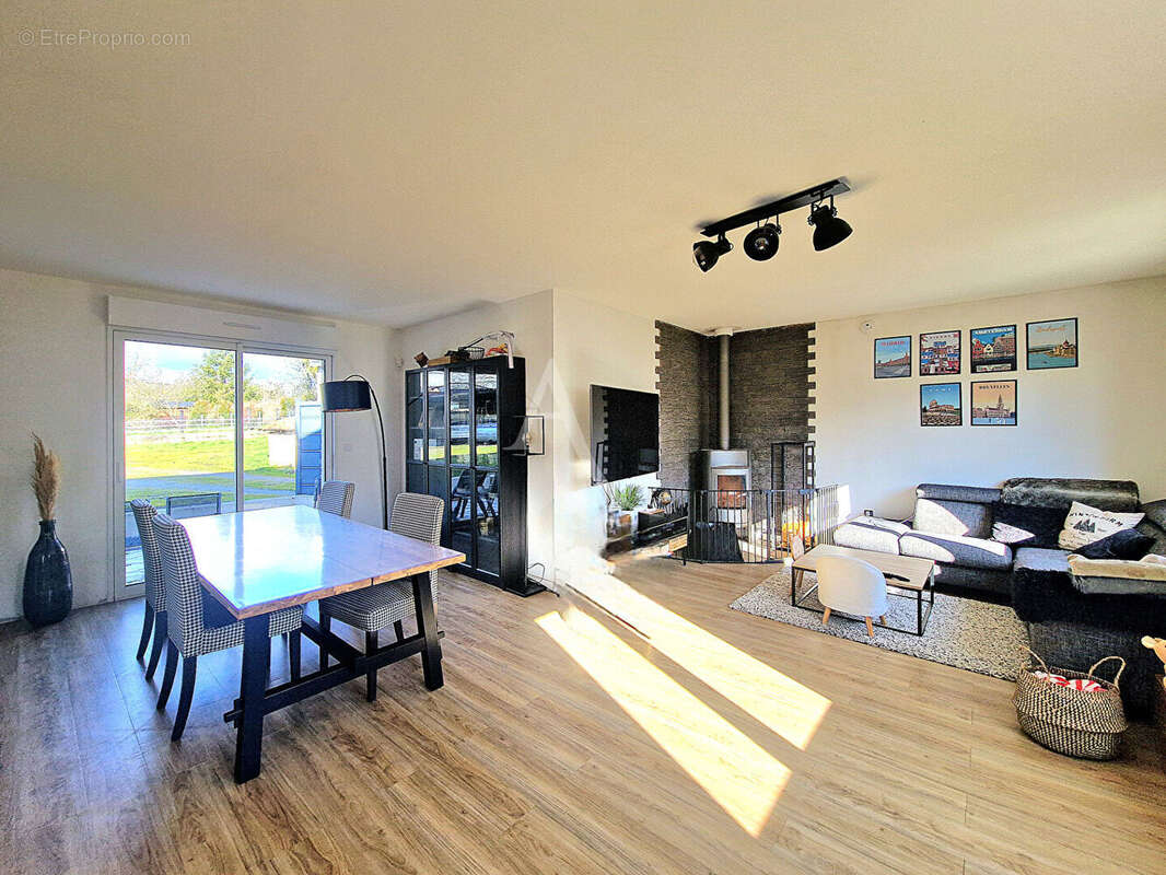 Maison à CHATEAUNEUF-SUR-SARTHE