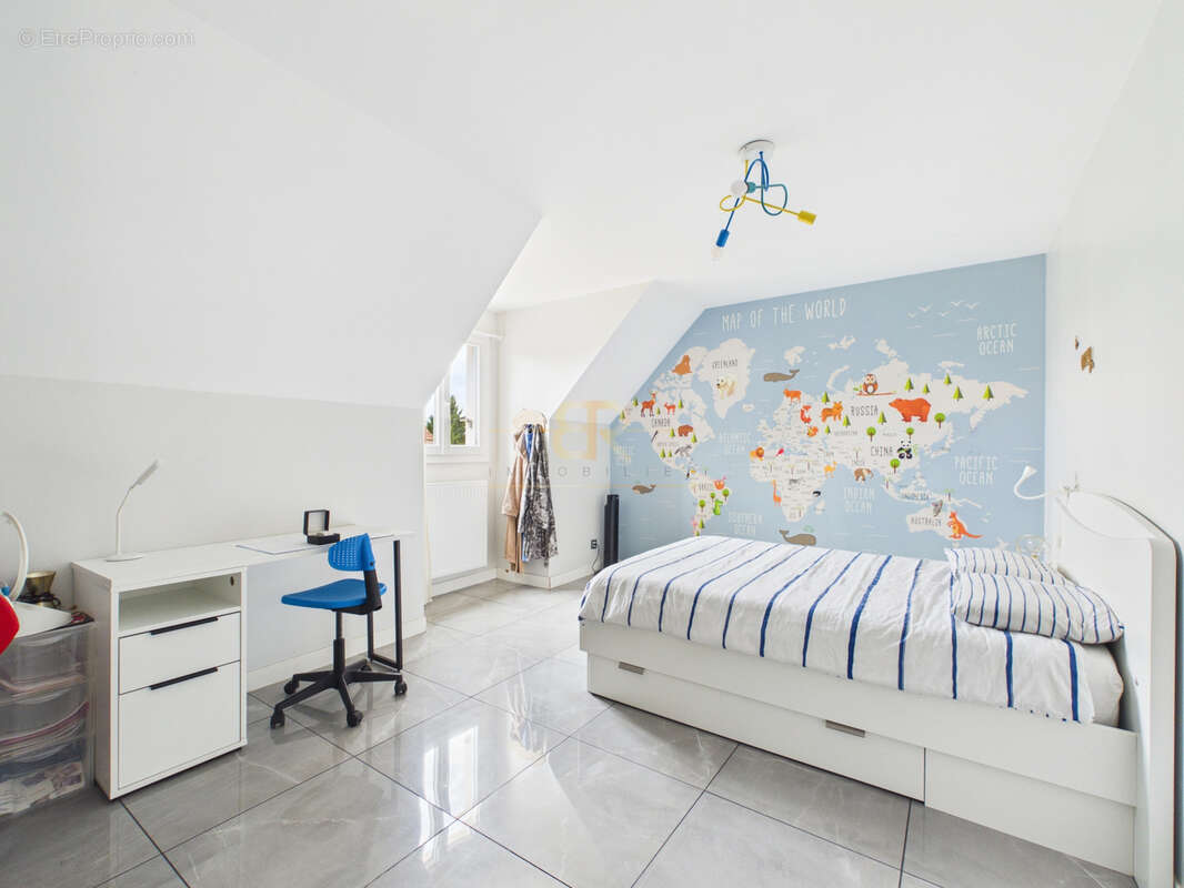 Rue de la Meunerie / Maison familiale / 5 chambres / Jardin - photo 9