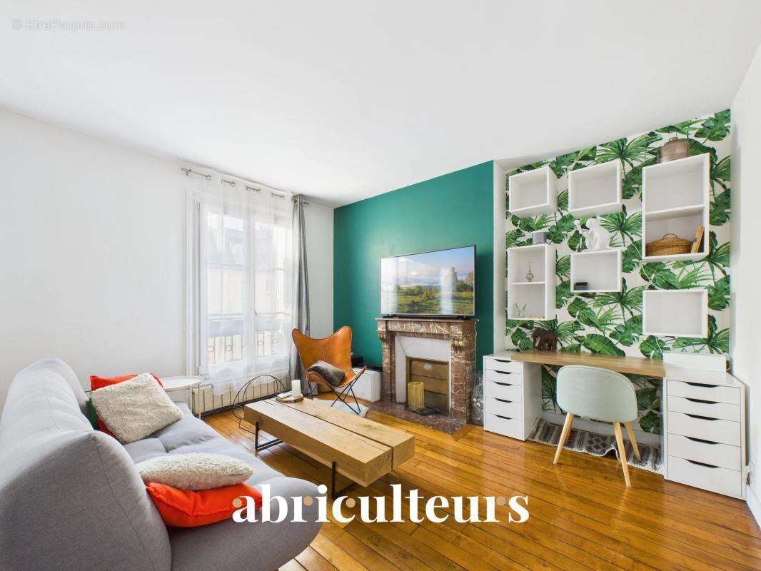 Appartement à PARIS-16E