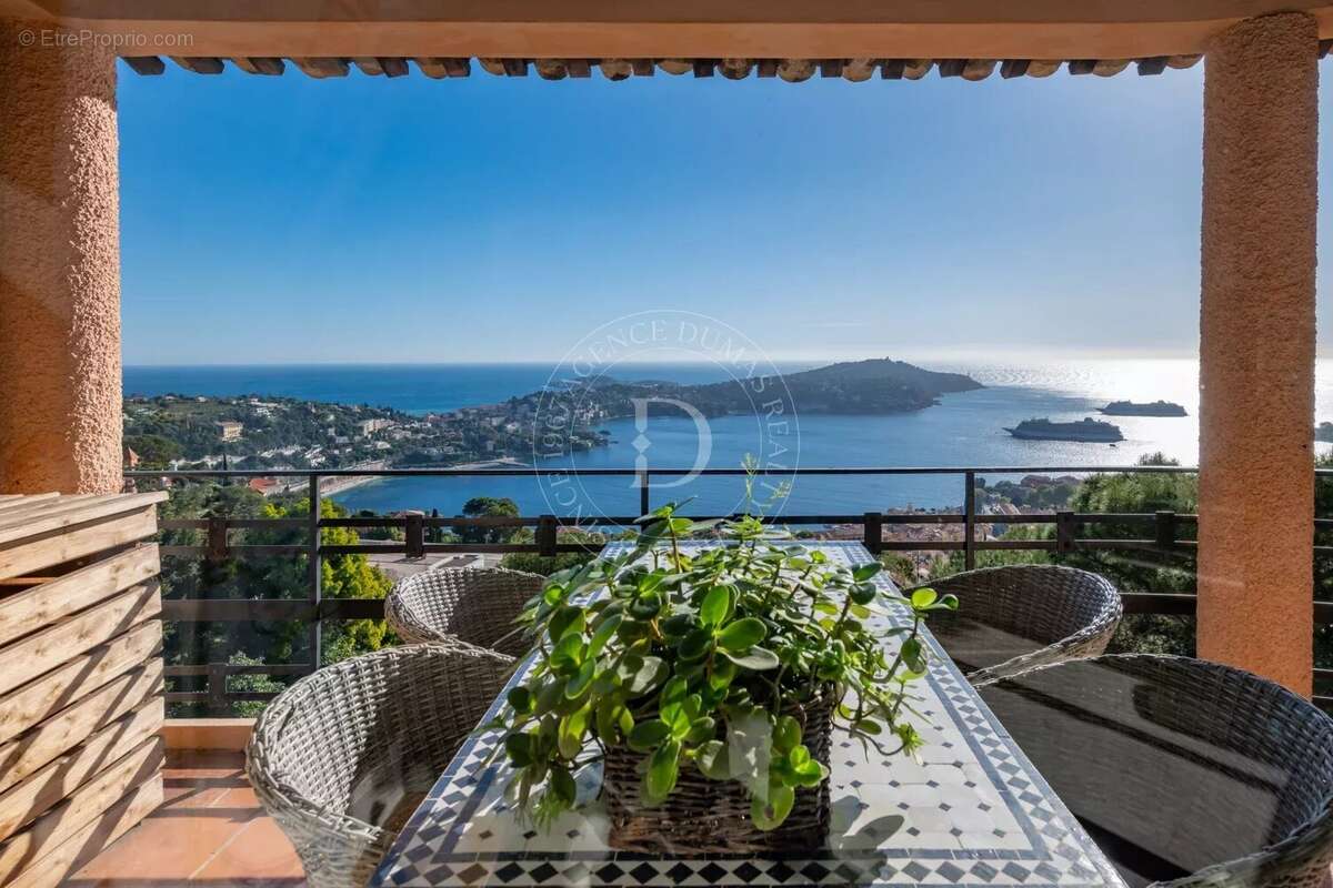 Appartement à VILLEFRANCHE-SUR-MER