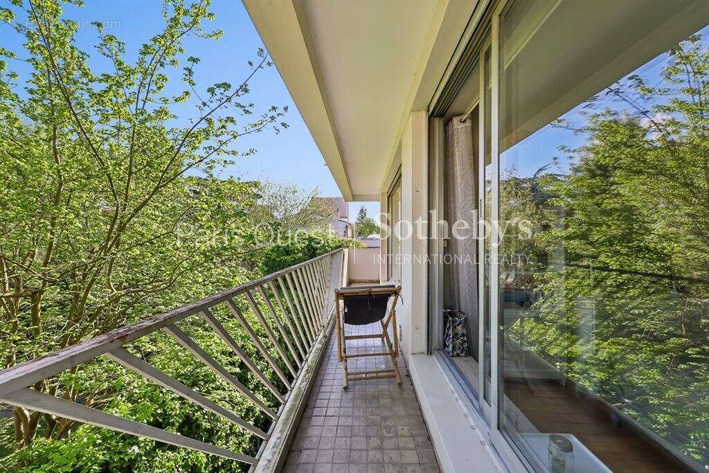 Appartement à NEUILLY-SUR-SEINE