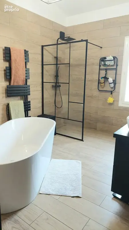 MAISON 170 m2 -  Piscine et Double Garage sur 1042 m2 de terrain - photo 17
