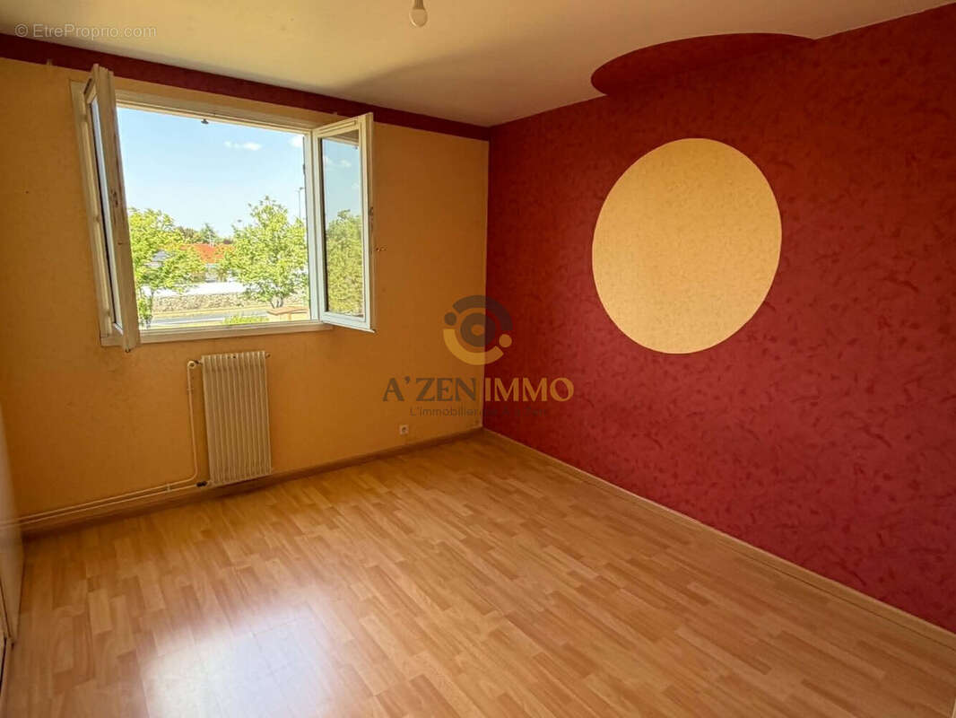 Maison 92 m² à Parthenay  - photo 8