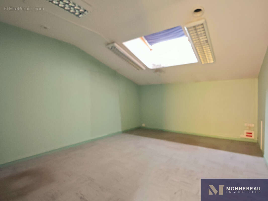Immeuble centre segonzac - photo 12