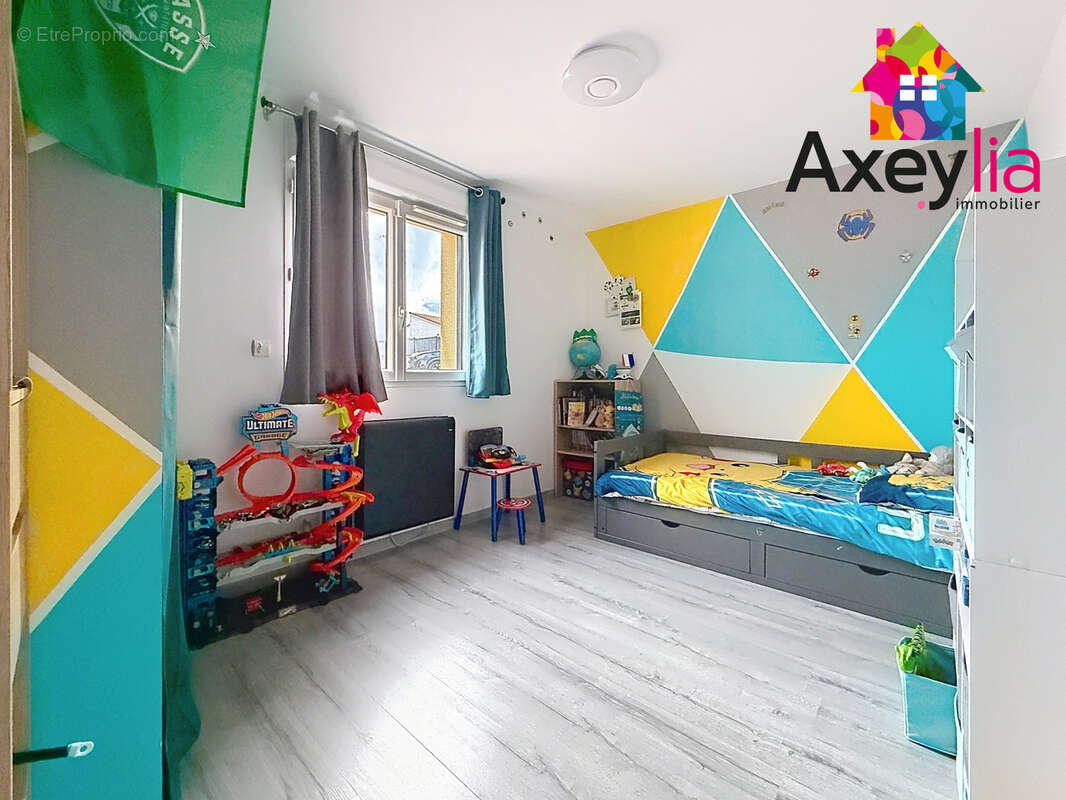 A vendre - noailly - maison de plain-pied et de 2020 avec cinq chambres, garage et terrain - photo 11