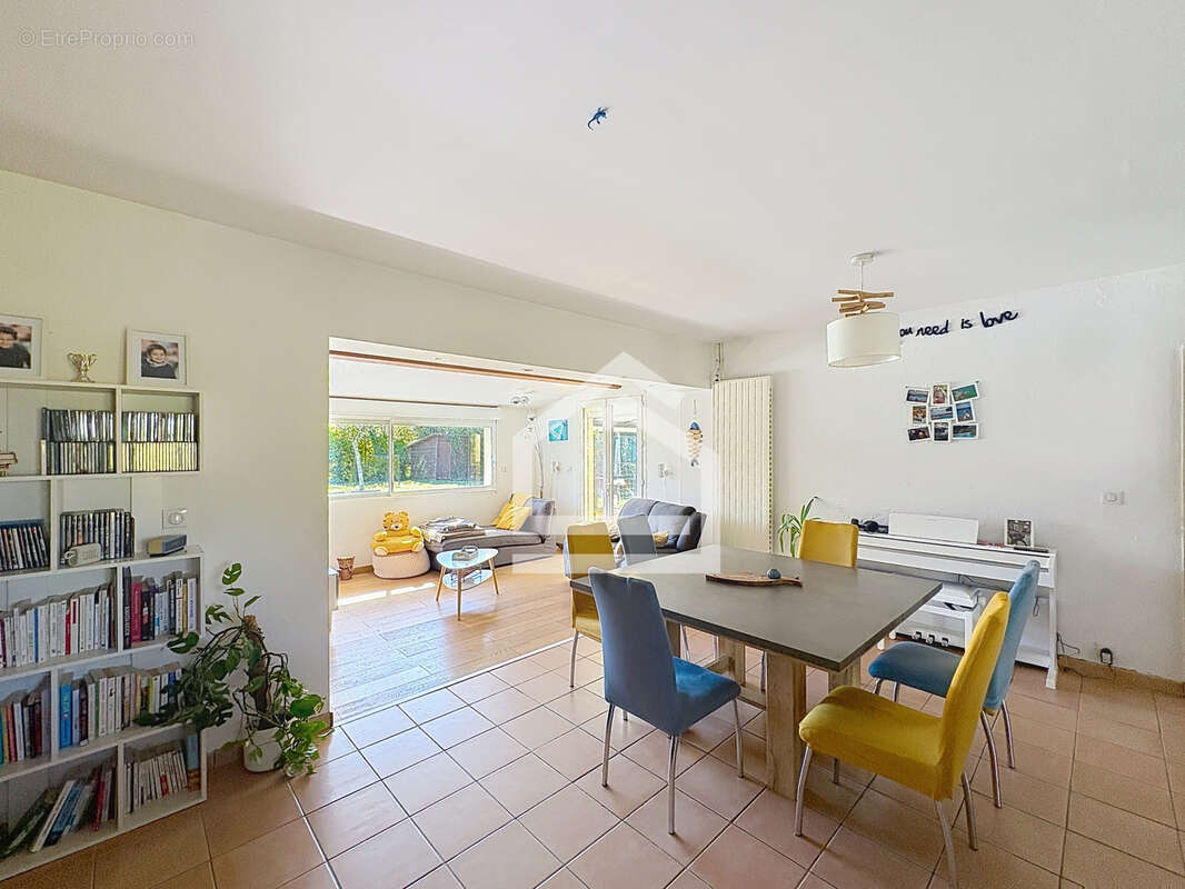 Maison 6 pièces avec piscine - photo 4