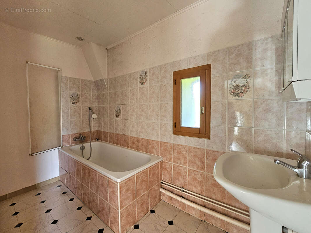 Maison à BOURG-LASTIC