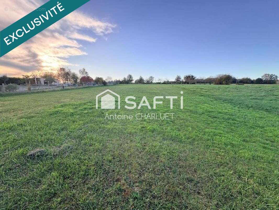Photo 2 - Terrain à PALLUAU-SUR-INDRE