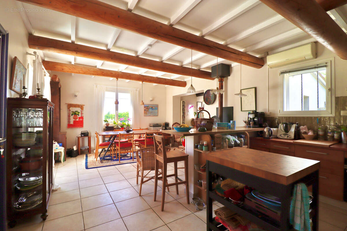 Maison à SAINT-ROMAN-DE-MALEGARDE