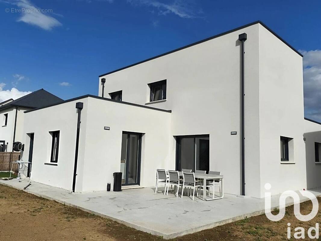 Photo 1 - Maison à FRENOUVILLE