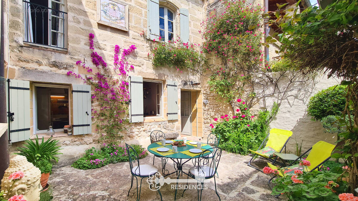 Maison à SANILHAC-SAGRIES
