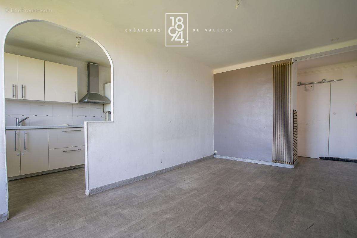 Appartement à MARSEILLE-14E