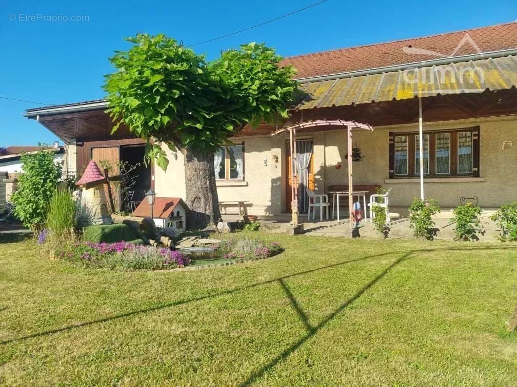 Maison à FROGES
