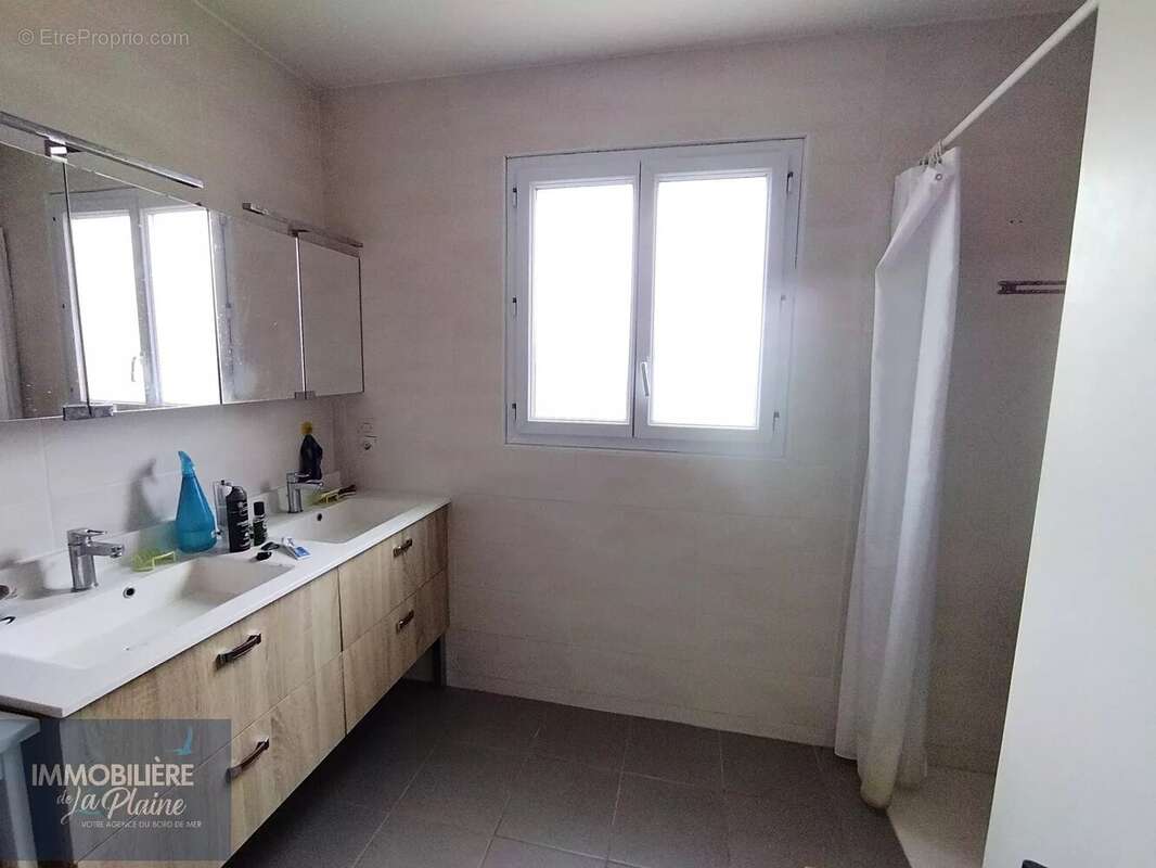 Maison à LA PLAINE-SUR-MER