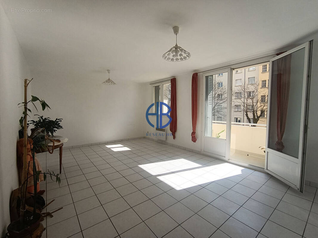 Appartement à BOURG-LES-VALENCE