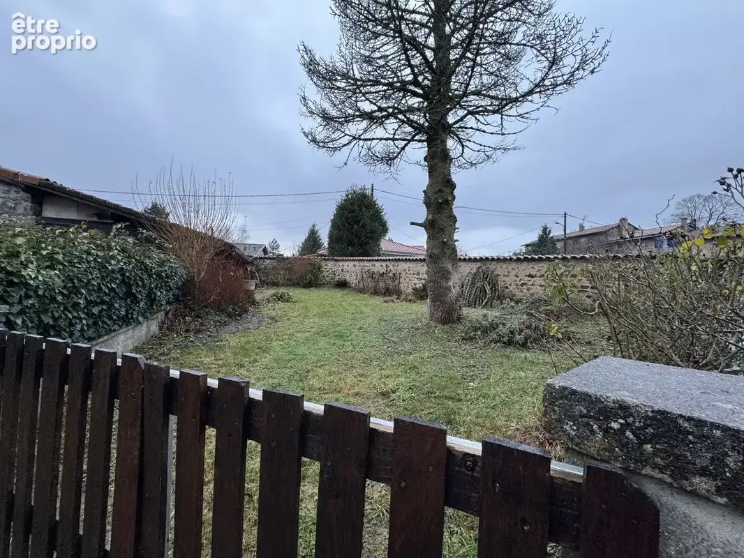 Maison de village en pierre 161 m2 avec dépendance (42) - photo 13