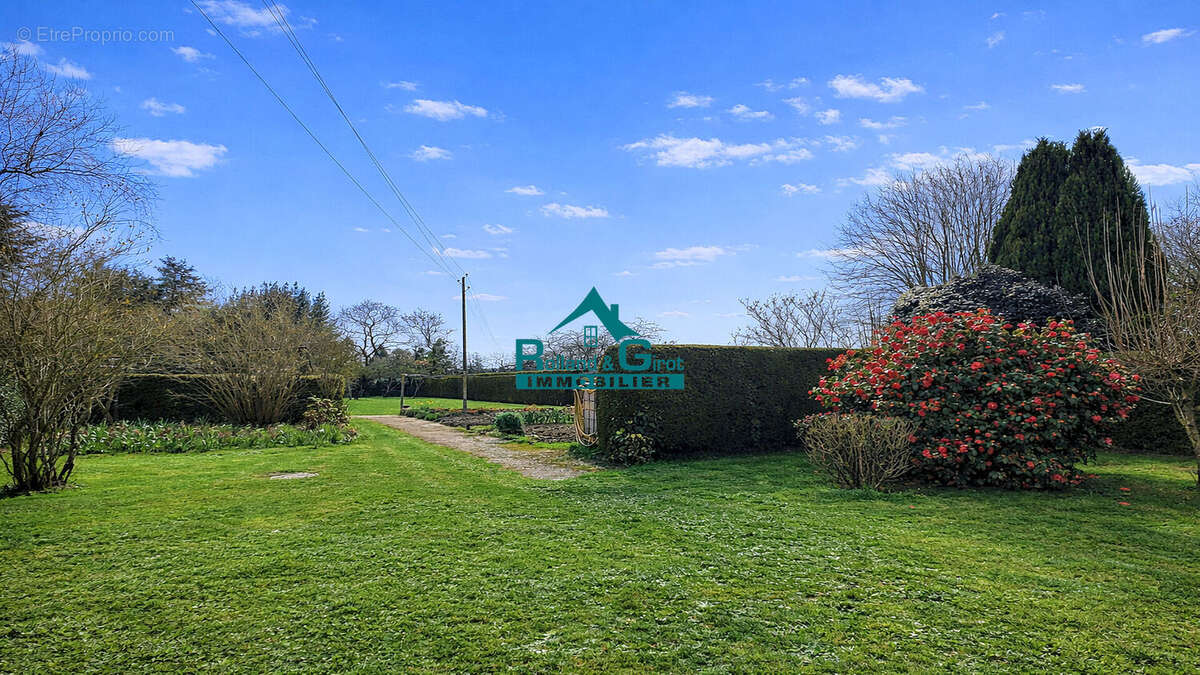 Maison à LA BOUEXIERE