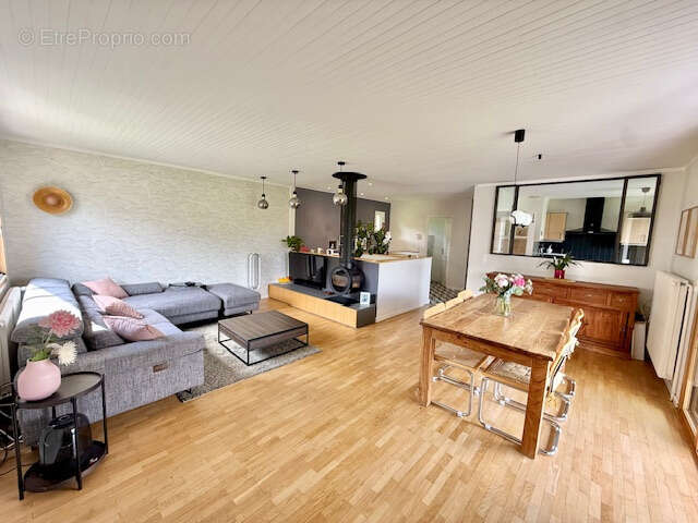 Maison à PREVESSIN-MOENS