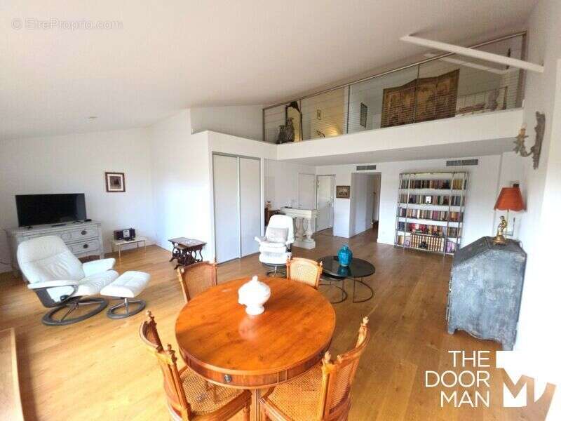Appartement à HYERES