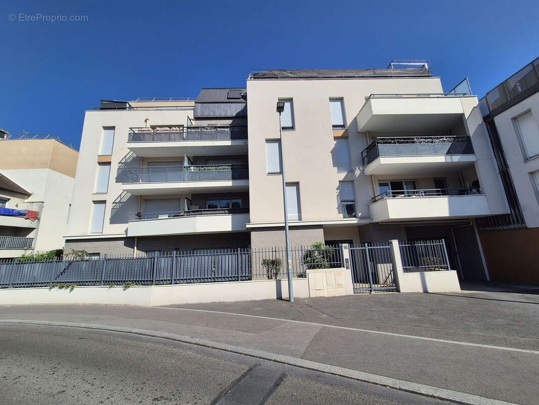 T2 de 46.6m2 - Terrasse de +13m2- Villepinte Vert Galant - photo 9