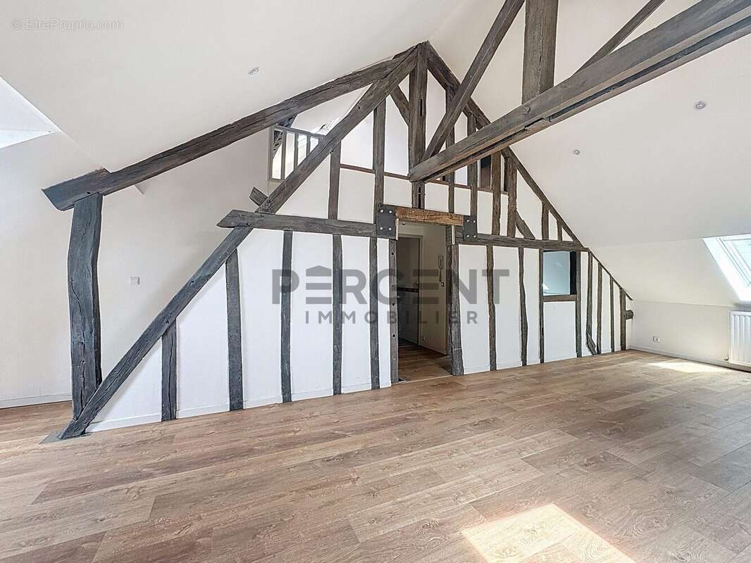 Appartement à CHARLEVILLE-MEZIERES