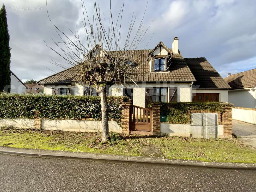 IMG_5636 - Maison à SAINT-PRYVE-SAINT-MESMIN