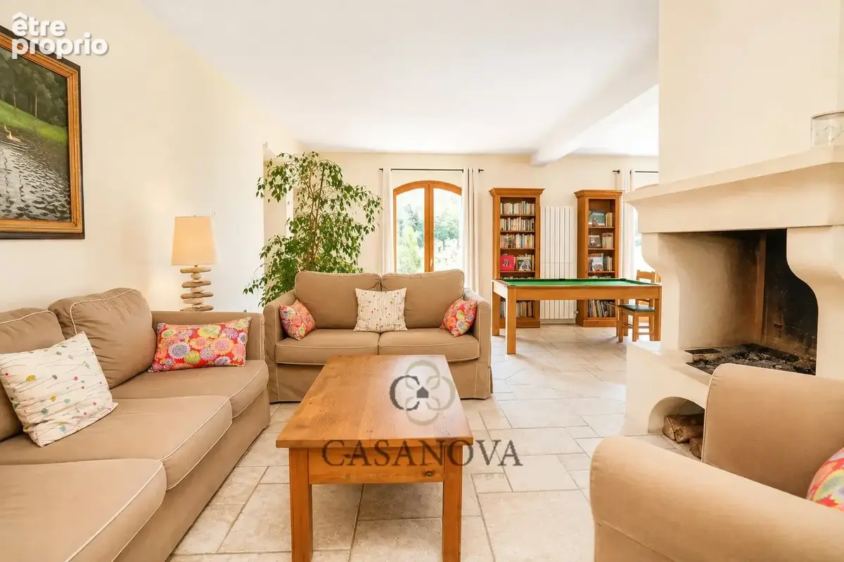 Mont Valat, bastide 196 m², vue dégagée, piscine, double garage - Sommières, entre Nimes et Montpellier. - photo 17