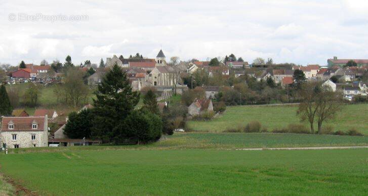 Terrain à GERMIGNY-SOUS-COULOMBS