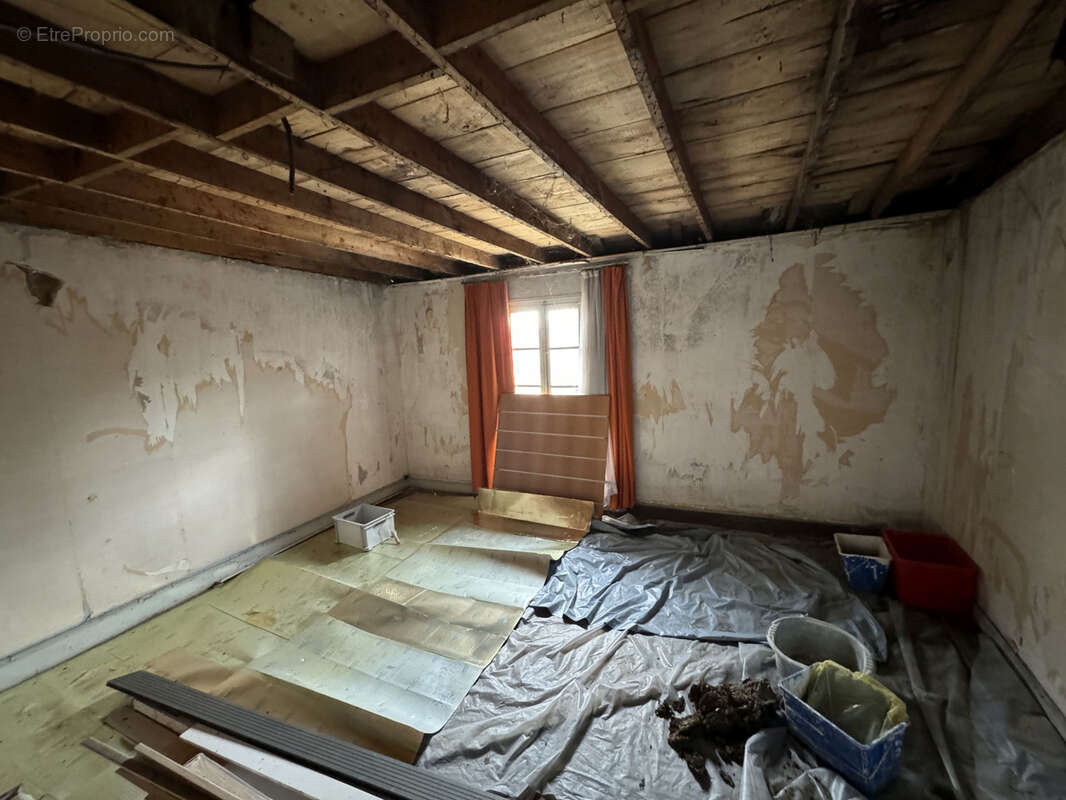 Appartement à BARBEZIEUX-SAINT-HILAIRE