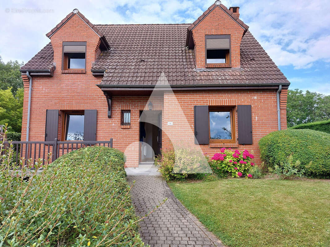 Maison à CAMPHIN-EN-CAREMBAULT