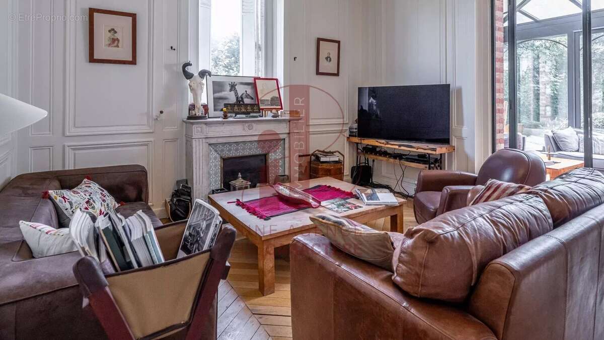 Maison à FONTAINEBLEAU