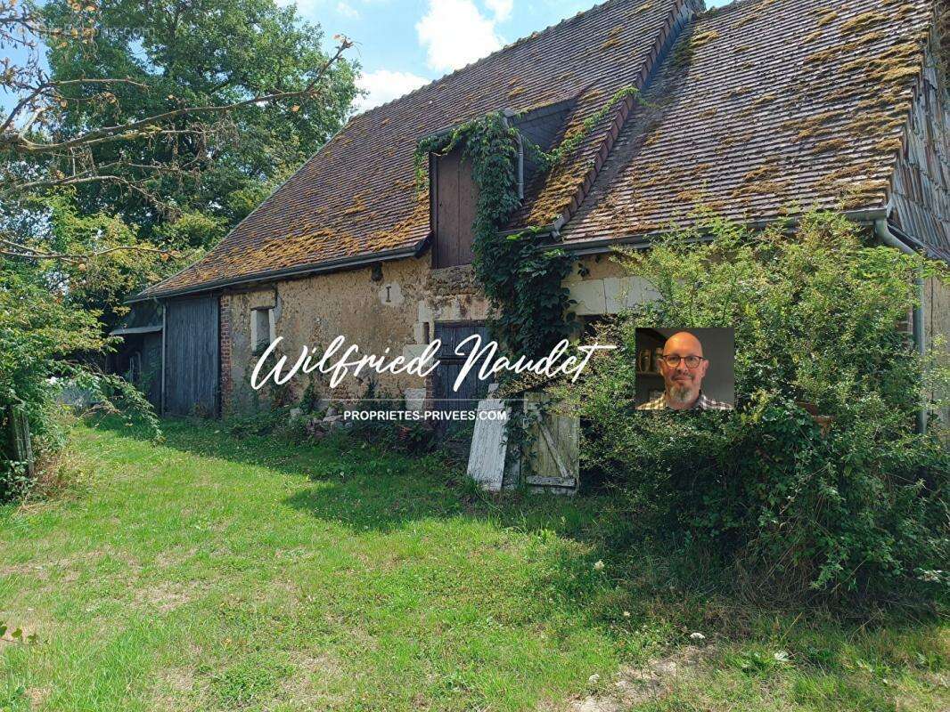 Maison à SAINT-VINCENT-DU-LOROUER