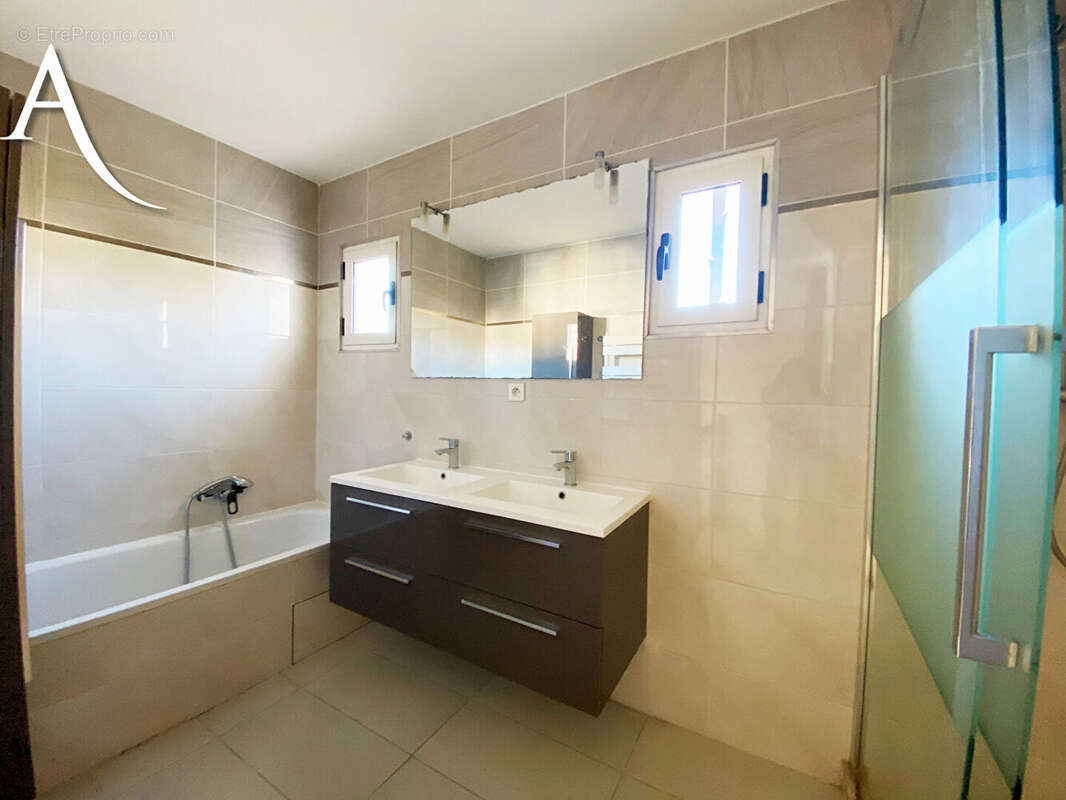 Maison à AURIBEAU-SUR-SIAGNE